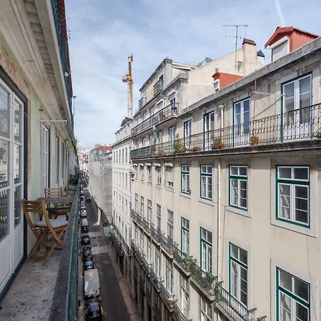 Bedroom In Shared House In Chiado - Historic Center Of Проживание в семье *