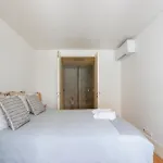 Bedroom In Shared House In Chiado - Historic Center Of Δωμάτια σε οικογενειακή κατοικία *
