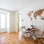 Bedroom In Shared House In Chiado - Historic Center Of * Lisboa