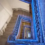 Δωμάτια σε οικογενειακή κατοικία Bedroom In Shared House In Chiado - Historic Center Of *